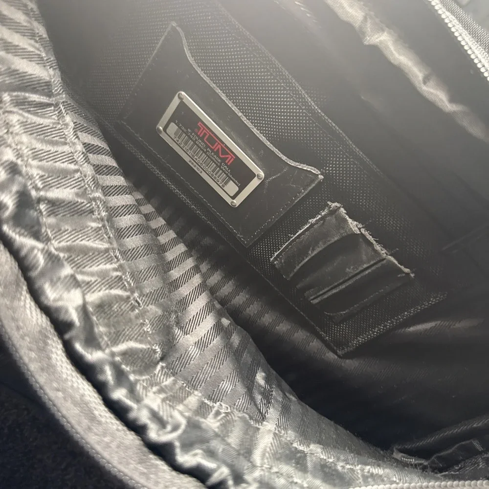 Tumi this preowned